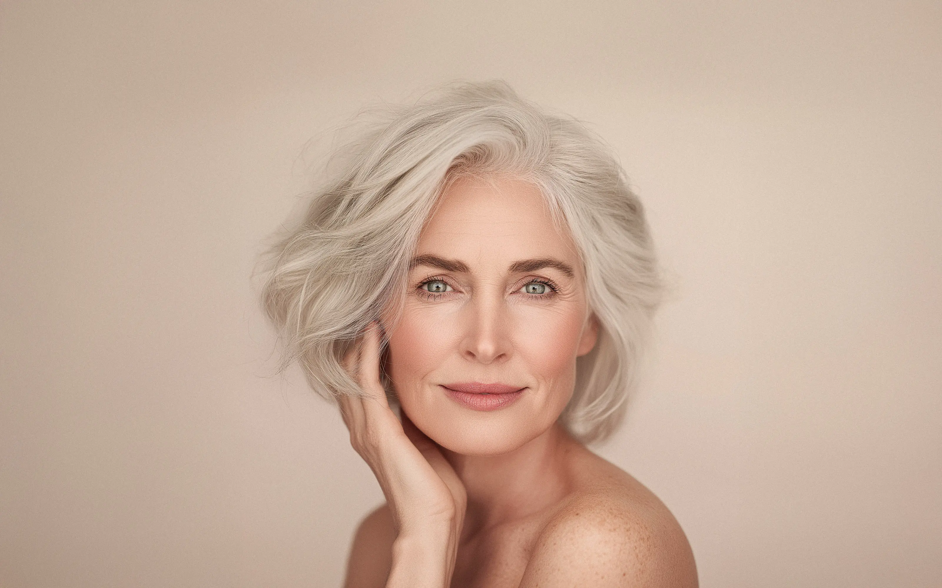 Image by notthoff La Biosthétique Friseur C Perücken Extensions 27